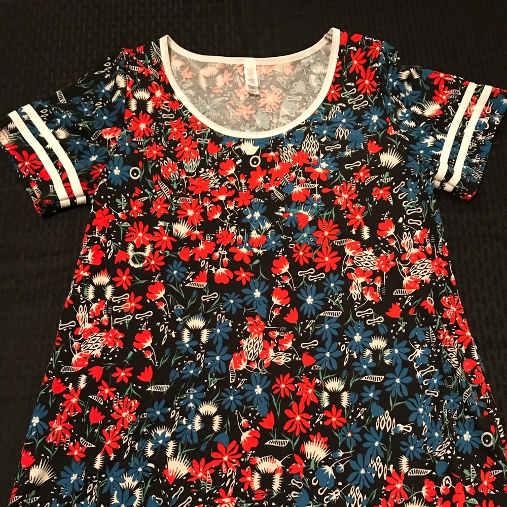 Lularoe classic T